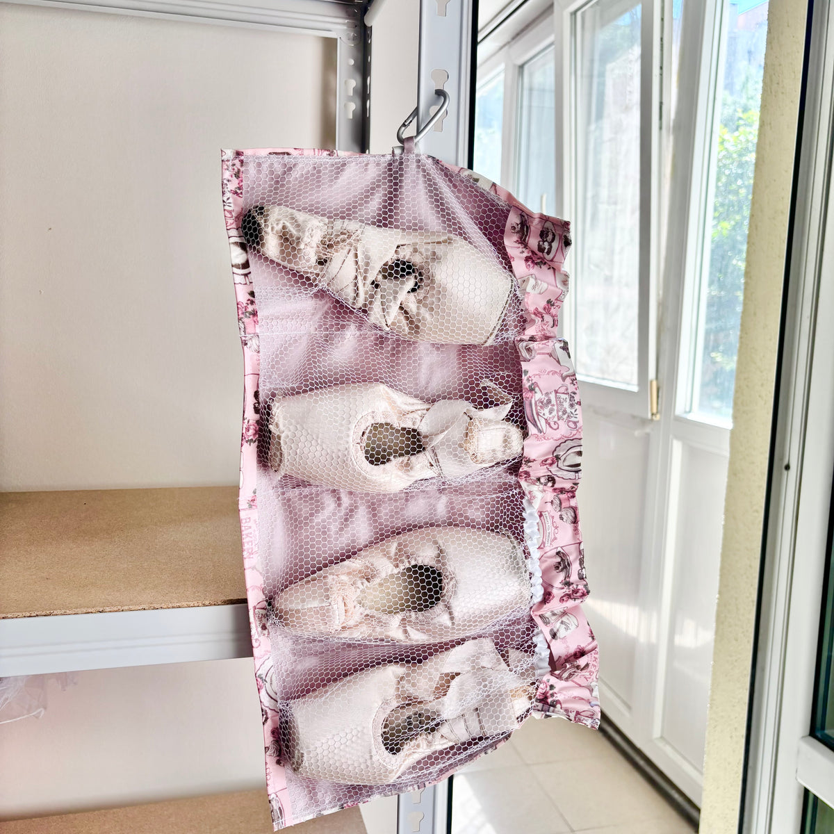 　Pointe Shoes Case "Royal Milk Tea"