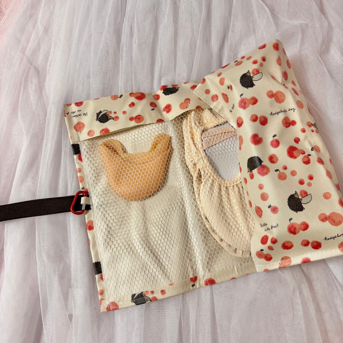 ❤︎Pointe Shoes Case_Apple Hedgehog