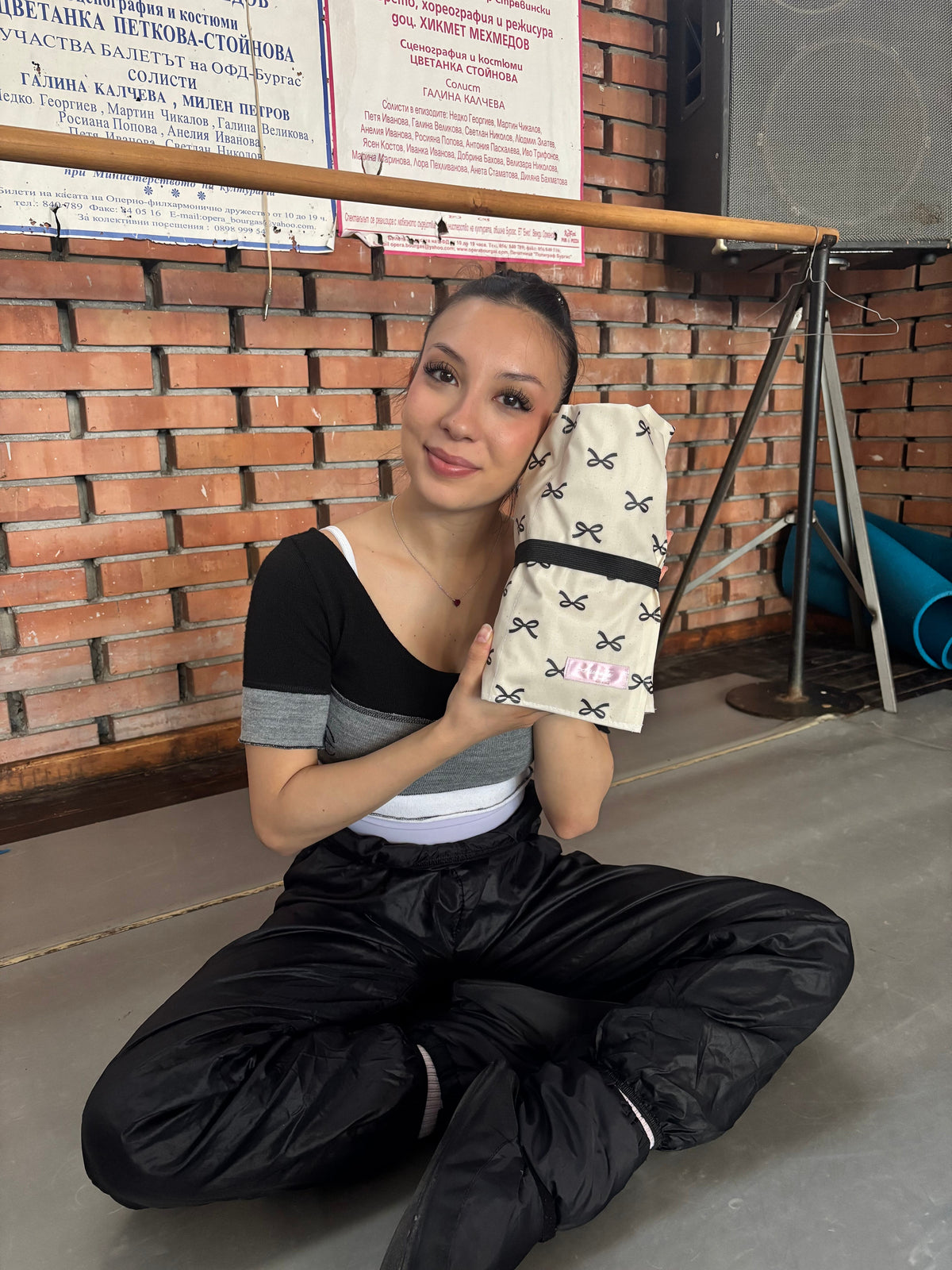 　Pointe shoes case "Elegant Ribbon"