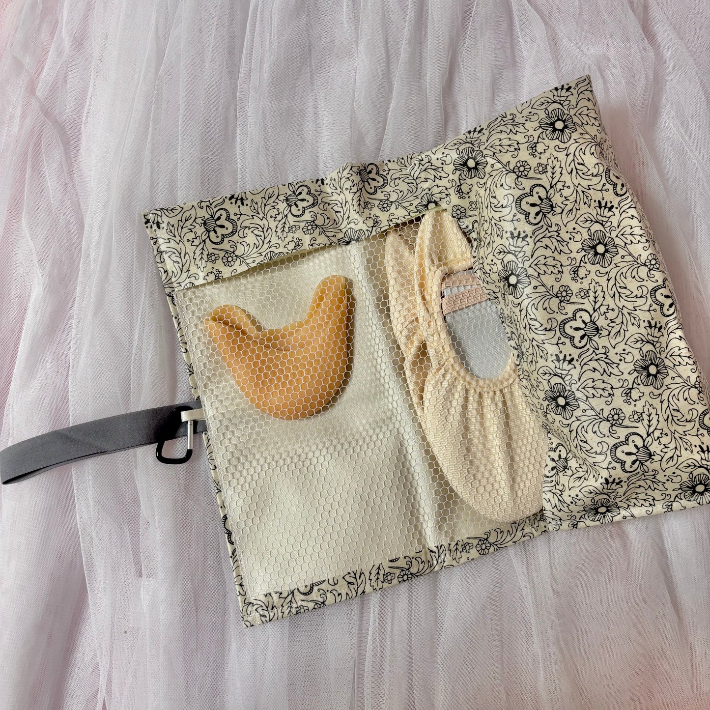 ❤︎Pointe Shoes Case_Serenity